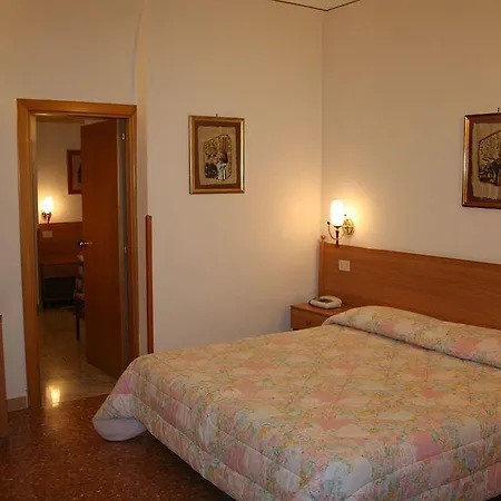 Castello Hotel 3*