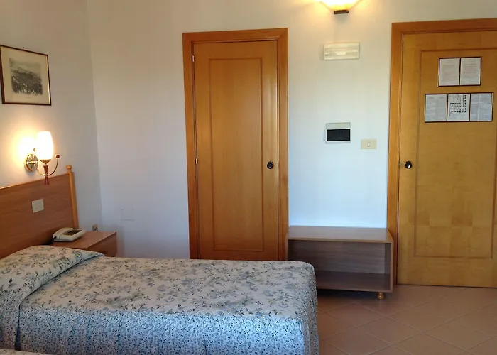 Castello 3* מסניה