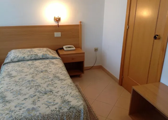 Castello 3* מסניה